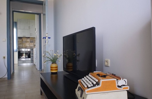 Halepa Apartment | Sunny, sea-view apartment in Chalepa