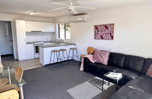 Echuca House | Sunny Shackell. Echuca Moama Holiday Accommodation