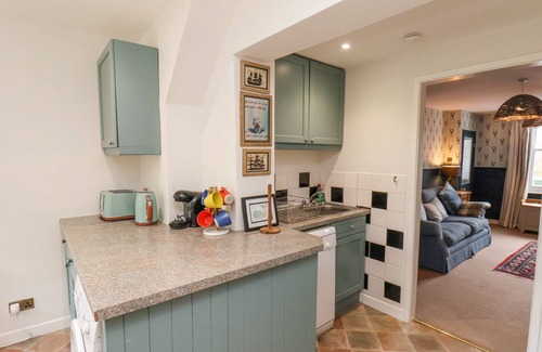 Runswick Bay Cottage | SUNNY SIDE, country holiday cottage, with open fire in Runswick Bay