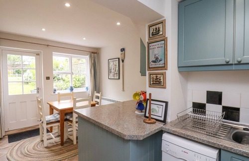 Runswick Bay Cottage | SUNNY SIDE, country holiday cottage, with open fire in Runswick Bay
