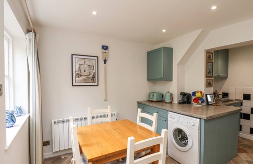 Runswick Bay Cottage | SUNNY SIDE, country holiday cottage, with open fire in Runswick Bay