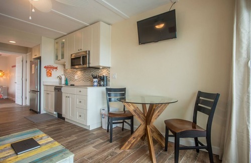 Crescent Beach Condo | Sunny Side Up! DIRECT OCEANFRONT END UNIT! FALL Deals Now!