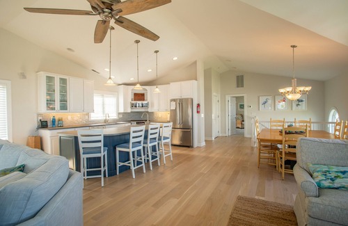 Bethany Beach House | Sunny, Spacious 6-Bedroom Beauty, 1.5 Blocks from Ocean