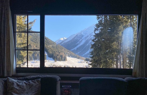 Davos-Dorf House | Sunny, spacious chalet 10 minutes walk from ski lift