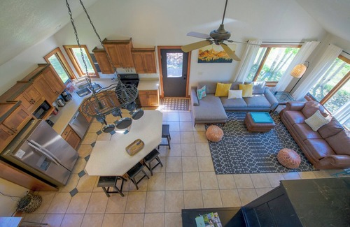 Crested Butte South House | Sunny & Spacious Mountain Getaway. Close to Trail, Bus, Coffee, Food in CB South