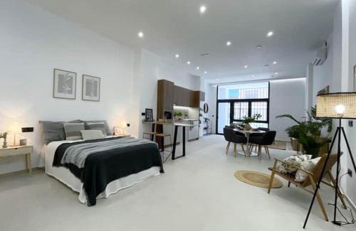 Torrefiel Apartment | Sunny Stay Valencia 4 pax wifi