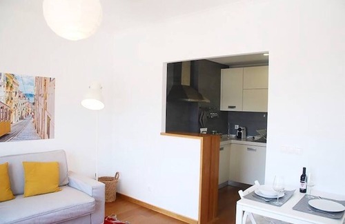 Santa Isabel Apartment | Sunny studio with a city view