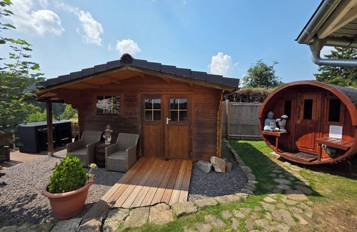 Lenzkirch House | Sunny vacation apartment Sonnenhuesli in the Black Forest with whirlpool and sauna