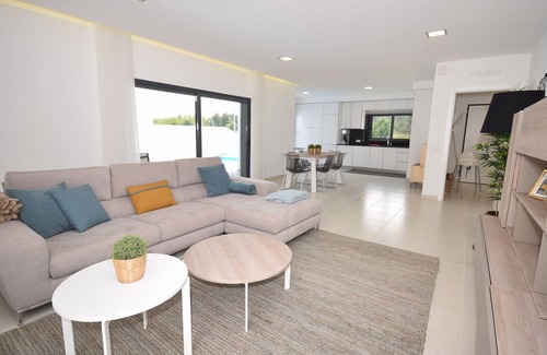Caldas da Rainha Villa | Sunny Villa Near Óbidos w/Beaches
