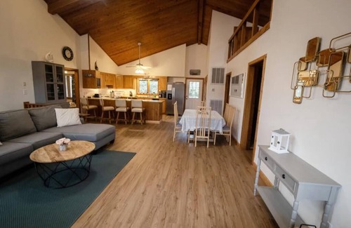 Sea Scape Cottage | Sunny with a chance of Golfballs