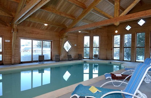 Saint-Etienne-en-Devoluy Ski Chalet | Sunny wooden flat in SuperDévoluy