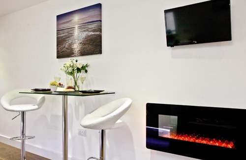 Exmouth Apartment | Sunnymead Studio