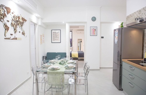 Universita Apartment | Sunny’s Suite-Renovated in 2025, 2min to Metro, 8min to Colosseum,A/C, Netflix