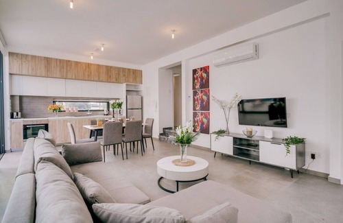 Pernera Villa | SunnyVillas:2BR+Ensuite CozyVilla*Private Pool*AL9