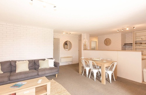 Jindabyne Apartment | Sunrise - 15/121 Gippsland Street