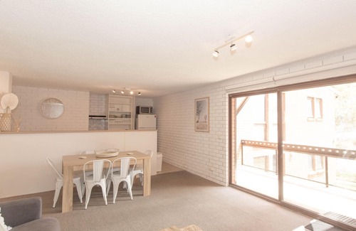 Jindabyne Apartment | Sunrise - 15/121 Gippsland Street