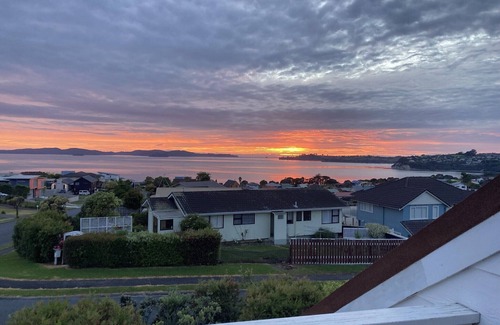 Snells Beach House | Sunrise batch