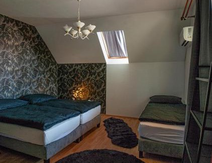 Rakoshegy Apartment | Sunrise Budapest Airport - Free Parking - 120 sqm