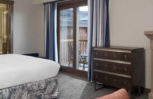 Park City Cabin | SUNRISE LODGE PARK CITY CANYONS SKI-IN/SKI-OUT 2/25-3/4
