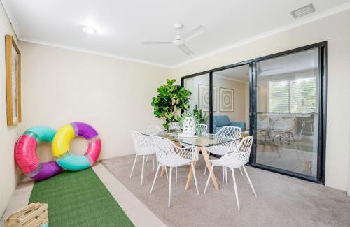 Cairns North Apartment | Sunrise Palms - Resort-style Escape by the Esplanade