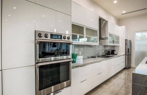 Marathon House | Sunrise Paradise on Sombrero Brand New 4 bed 5 bat