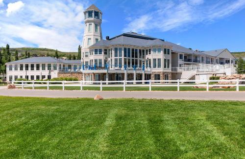 Harbor Village House | Sunrise Resort Room #301