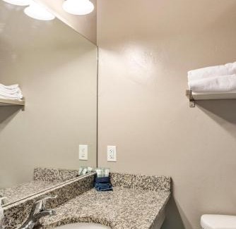 Harbor Village House | Sunrise Resort Room #301