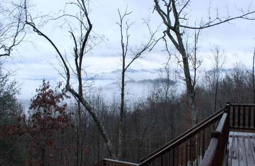 Almond Cabin | Sunrise Ridge - Free Train Tours + Cabin + Stunning Views/Deck + Close to