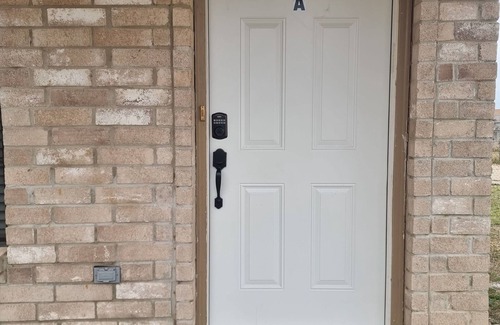 Eagle Pass Apartment | Sunrise - Unit A