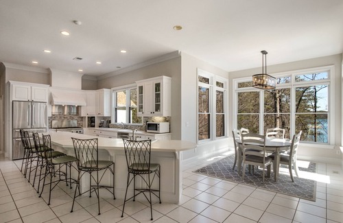 Flowery Branch House | Sunrise Villa - 7000 sf: 5 king/1 queen/7 single beds, heated pool, great views