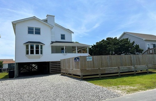 Ocracoke House | Sunsational: Spacious home with saltwater pool