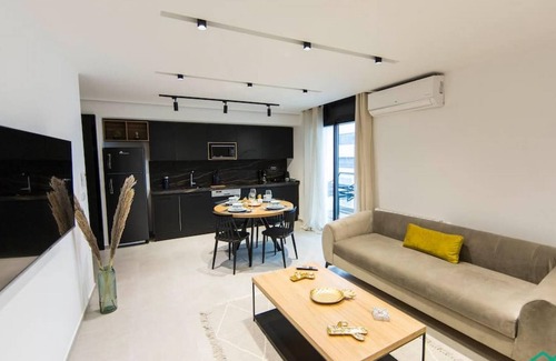 Les Berges du Lac Apartment | SUNSET 203: Luxury apt with Gym in Lac1