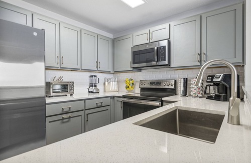 Panama City Beach Condo | Sunset and Gulf View - Bunk Beds - Private Beach Access -