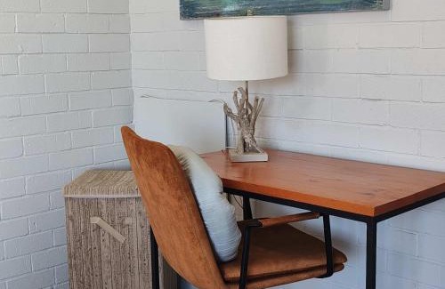 Scott Estate House | Sunset Bay Stay