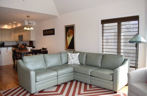 Chincoteague Condo | Sunset Bay Villa 315-WATERFRONT! Pool and Fishing Dock