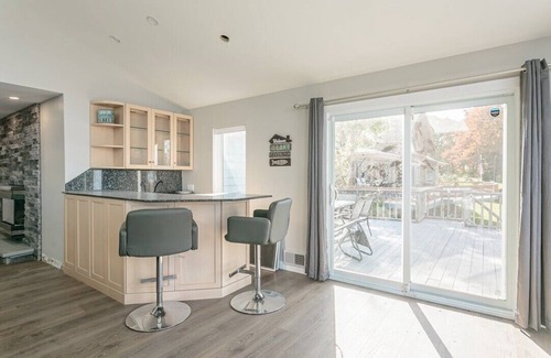North Rose House | Sunset Bay-Where our picturesque sun-sets await you.