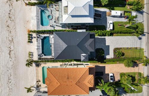 Bonita Springs House | Sunset Beach, Modern, Luxury Beachfront Pool Home, Sleeps 12