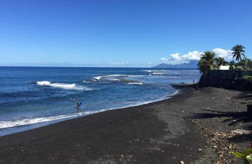 Punaauia Apartment | Sunset Beach Residence - Studio on the beach