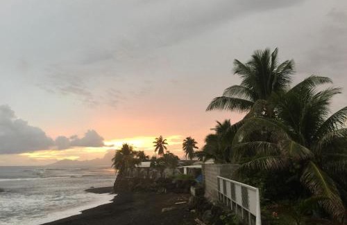 Punaauia Apartment | Sunset Beach Residence - Studio on the beach