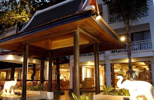 Patong Hotel | Sunset Beach Resort (SHA Extra Plus)