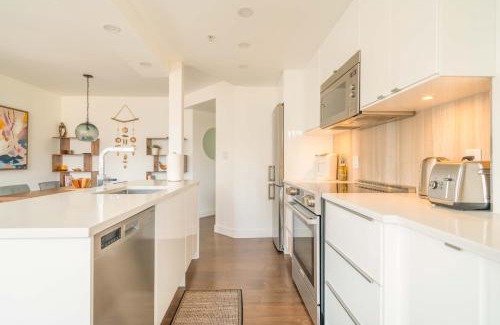 Downtown Vancouver Apartment | Sunset Beach Walk 2BD+2BA+1PRK Yaletown