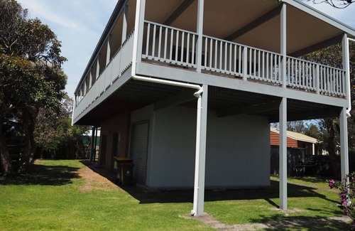 Sandy Point House | Sunset Deck Beach House Sandy Point