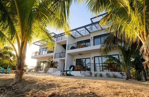 Placencia Apartment | Sunset Gecko Condo - 1A