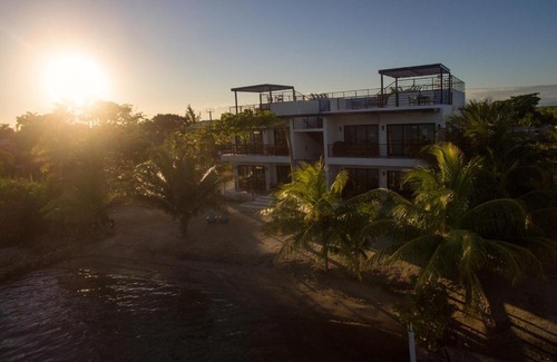 Placencia Apartment | Sunset Gecko Condo - 1B