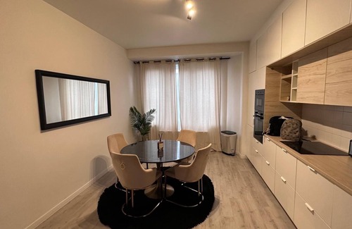 Sint-Lambrechts-Woluwe Apartment | "Sunset Haven"