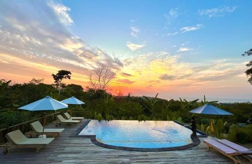 Mushroom Bay Hotel | Sunset Hill Lembongan