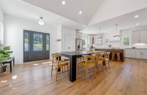 Moneta House | Sunset Ridge, Lakefront NEW Luxury w/7-Bedrooms + Heated Salt Pool, Covered Decks, Hot Tub & Dock!