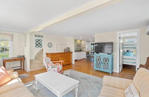 Minot House | Sunset Sanctuary: Minot Beach Scituate