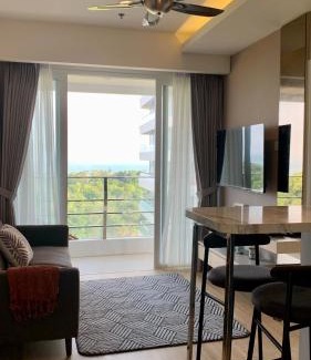 Batam Apartment | Sunset Seaview Family Room Nuvasa Bay Nongsa 719