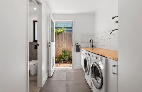 Ocean Grove House | Sunset Shack - Sleeps 6 - Dog friendly!